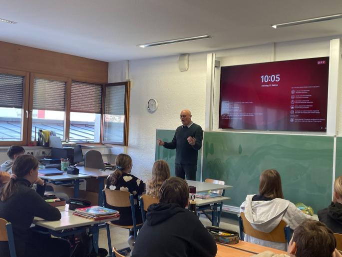 ORF-Journalist zu Besuch in unserer Klasse – Lernen vom Profi - 25.Februar.2025 -
